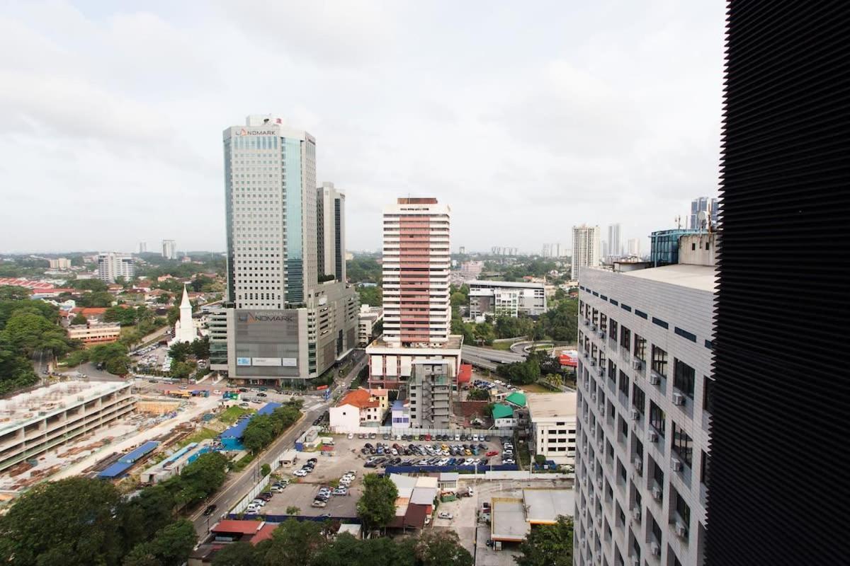 Modern, High Floor Suasana Suites 05 In Jb Джохор Бахру Екстериор снимка