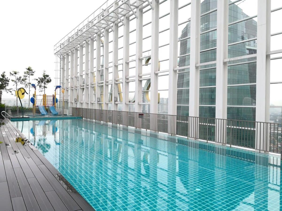 Modern, High Floor Suasana Suites 05 In Jb Джохор Бахру Екстериор снимка